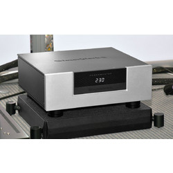 GigaWatt Powermaster Πολύπριζo / Isolator / Purifier