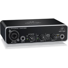 Behringer UMC-22