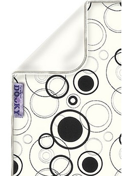 Dooky Κουβέρτα Αγκαλιάς 70x85 Λευκή Μαύρη