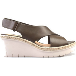 Clarks Καλοκαιρινές Γυναικείες Πλατφόρμες Χαμηλές Δερμάτινες Σοκολατί 26132135