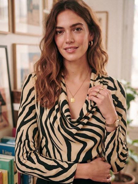 Calle Leo Top in Beige