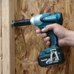 Makita DTW251Z
