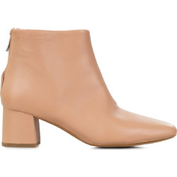Clarks Γυναικεία Μποτάκια Αστραγάλου Δερμάτινα Μπεζ με Χοντρό Χαμηλό Τακούνι 26161701