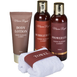 Σετ Μπάνιου 4τμχ με Shower Gel 150ml, Body Lotion 70ml, Bubble Bath 150ml και Πετσέτα σε 2 Σχέδια