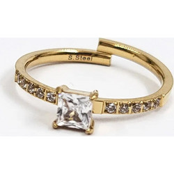 Classic ring diamond