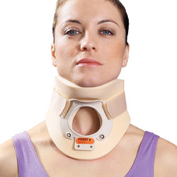 Vita Orthopaedics Ρυθμιζόμενο Κολάρο Αυχένα Σκληρό με Οπή και Υποσιαγώνιο 01-2-020