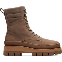 Clarks Orianna 2 Γυναικεία Αρβυλάκια Suede Καφέ με Χοντρό Χαμηλό Τακούνι 26174063