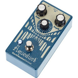 Earthquaker Aqueduct Vibrato