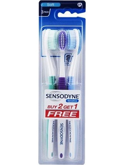 Sensodyne T/B Sensitive Οδοντόβουρτσες 3τμχ Μωβ Μπλε Πράσινη