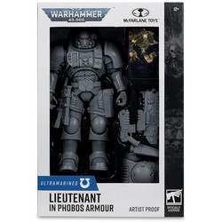 McFarlane Warhammer 40000 Ultramarines Lieutenant in Phobos Armor 18cm