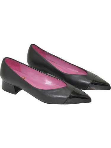 Lou pumps Colette