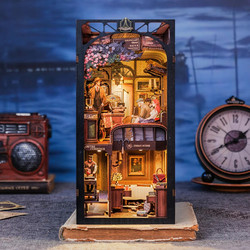 Cutebee Train Mystery 3D Book Nook DIY 338 Κομμάτια 22.9cm