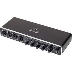 Behringer U-Phoria UMC404HD