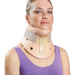Vita Orthopaedics Ρυθμιζόμενο Κολάρο Αυχένα Σκληρό με Υποσιαγώνιο 01-2-014