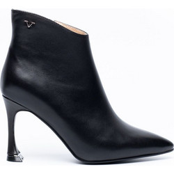 Versace 19V69 Γυναικεία Μποτάκια Αστραγάλου Δερμάτινα Μαύρα με Λεπτό Ψηλό Τακούνι AMSR1145-0111