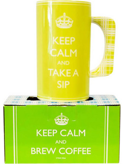 Retro κίτρινη μεγάλη κούπα για καφέ με μήνυμα Keep calm and take a sip 8x15 εκ