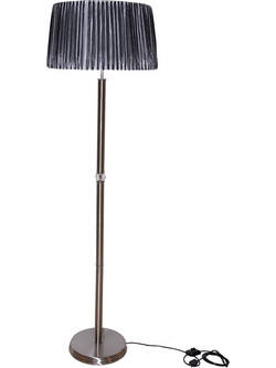 D1-54617-8901 Χειροποίητο παραδοσιακό φωτιστικό δαπέδου από μασίφ ορείχαλκο, με λιτή κάθετη στήλη και στρογγυλή μεταλλική βάση, υφασμάτινο καπέλο