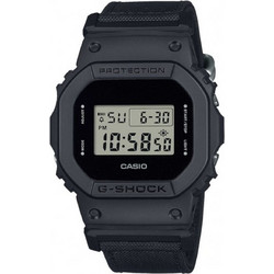 Casio G-Shock Ψηφιακό Ανδρικό Ρολόι Χρονογράφος με Μαύρο Υφασμάτινο Λουράκι DW-5600BCE-1ER