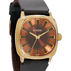 Nixon Revolver All Gold Ανδρικό Ρολόι με Καφέ Δερμάτινο Λουράκι