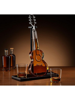 Γυάλινο Σετ Ποτού The Source Connoisseur Creations Guitar Decanter Set σε Σχήμα Κιθάρας με 1 x Καράφα Σερβιρίσματος με Πώμα / Ξύλινη Βάση & 2 x Ποτήρια (5056327921691)