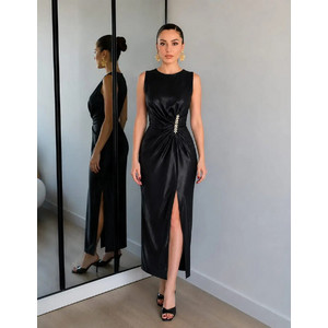 Γυναικείο φόρεμα KINZI One Size σε μαύρο χρώμα, σε regular fit γραμμή Γυναικείο φόρεμα KINZI One Size σε μαύρο χρώμα, σε regular fit γραμμή
