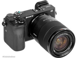 Sony α6600 + Kit 18-135mm