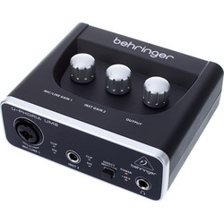 Behringer U-Phoria UM2
