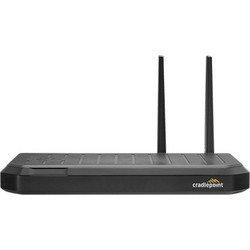 Cradlepoint E102 Series Επιχειρησιακό Router E102-C7D