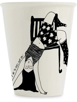 Κούπα πορσελάνης Helen B Drama on a Chair H: 9.5cm. o 8 cm 220 ml