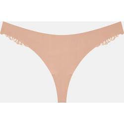 Triumph Γυναικείο String Χωρίς Ραφές με Δαντέλα Μπεζ 10222212-00EP
