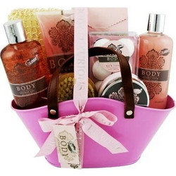 Beauty Pink Luxury Shower Gel 300ml + Bath Crystal 300gr + Body Peeling 300ml + Body Lotion 60ml + Brush + Sponge