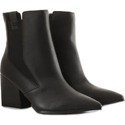 Kendall and clearance kylie finigan boot