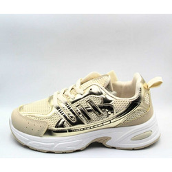 Sneakers Σε Συνδυασμό Υλικών