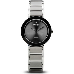 Bering classic Γυναικείο Ρολόι με Ασημί Μεταλλικό Μπρασελέ 11429-CHARITY2