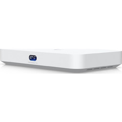 Cloud Gateway Ubiquiti Fiber Quad Core 2.2Ghz 3GB 1x10GBE Wan 1xSFP+ Wan 4x2.5GBE 1xSFP+ Lan 1xPOE-out (UCG-Fiber)
