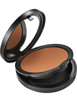 M·A·C Studio Fix Powder Plus NW44 Compact Foundation 12gr