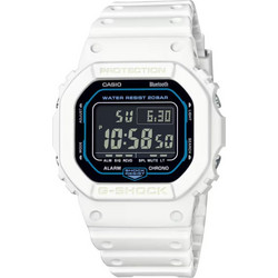 Casio Ψηφιακό Ανδρικό Ρολόι Χρονογράφος με Λευκό Καουτσούκ Λουράκι DW-B5600SF-7ER