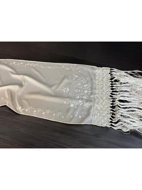 ΤΡΑΒΕΡΣΑ CREPE SILK ΜΕ ΚΕΝΤΗΜΑ ΧΕΙΡΟΣ AERIA 50χ150 50Χ150 ΕΚΡΟΥ