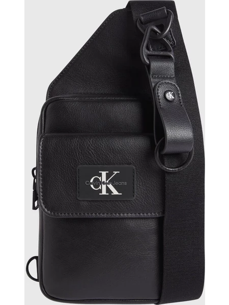 Calvin Klein Tagged Pu Angled Phone Crossboy BLACK K50K511123