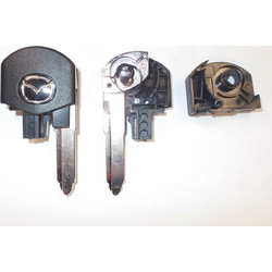 Κενο κλειδι Mazda με θεση για Chip και λαμα MAZ24R