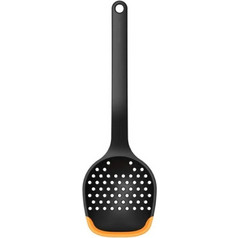 Fiskars Ρηχή Κουτάλα Ξαφρίσματος Τρυπητή Πλαστική Μαύρη 30cm 1027302