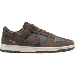 Nike Dunk Low Γυναικεία Sneakers Σοκολατί IO4244-001