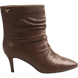 Versace 19V69 Γυναικεία Μποτάκια Αστραγάλου Καφέ με Λεπτό Χαμηλό Τακούνι AM6C807-6-711P