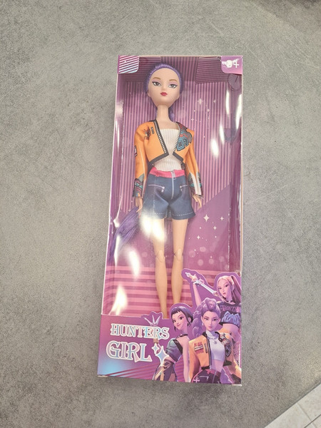 Κούκλα Τραγουδίστρια Pop Μωβ Μαλλιά Χωρίς Μουσική