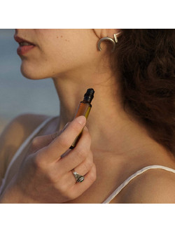 Myrtia Pure Essense φυσικό άρωμα σε Roll-on 10ml Κρίνος