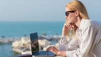 Work from anywhere: Τα gadgets που θα χρειαστείς για να δουλέψεις εκτός γραφείου φέτος το καλοκαίρι Work from anywhere: Τα gadgets που θα χρειαστείς για να δουλέψεις εκτός γραφείου φέτος το καλοκαίρι
